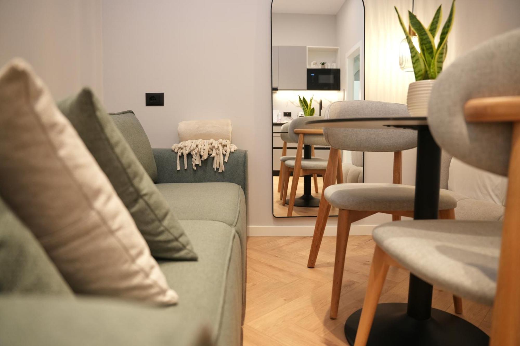 Nea Deluxe Apart-Hotel Tiran Dış mekan fotoğraf