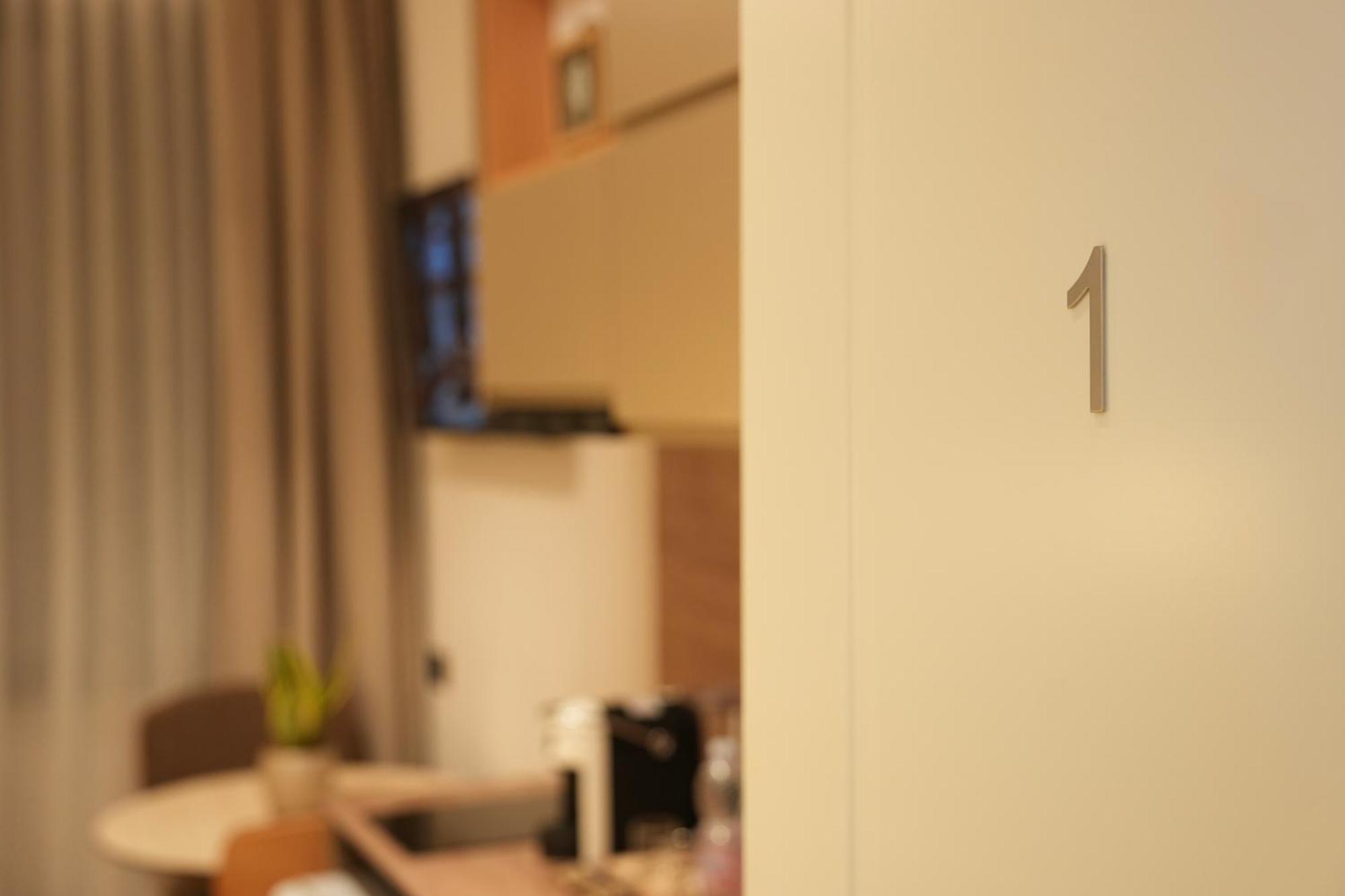 Nea Deluxe Apart-Hotel Tiran Dış mekan fotoğraf